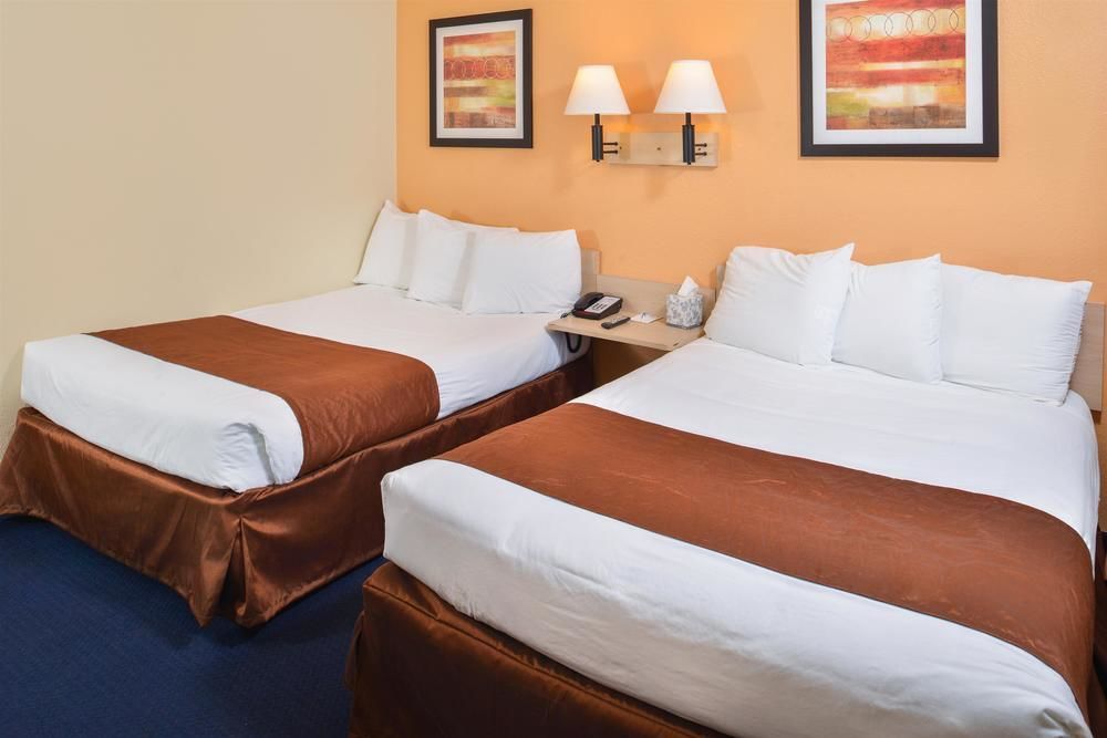 Days Inn By Wyndham ニュー・フィラデルフィア エクステリア 写真