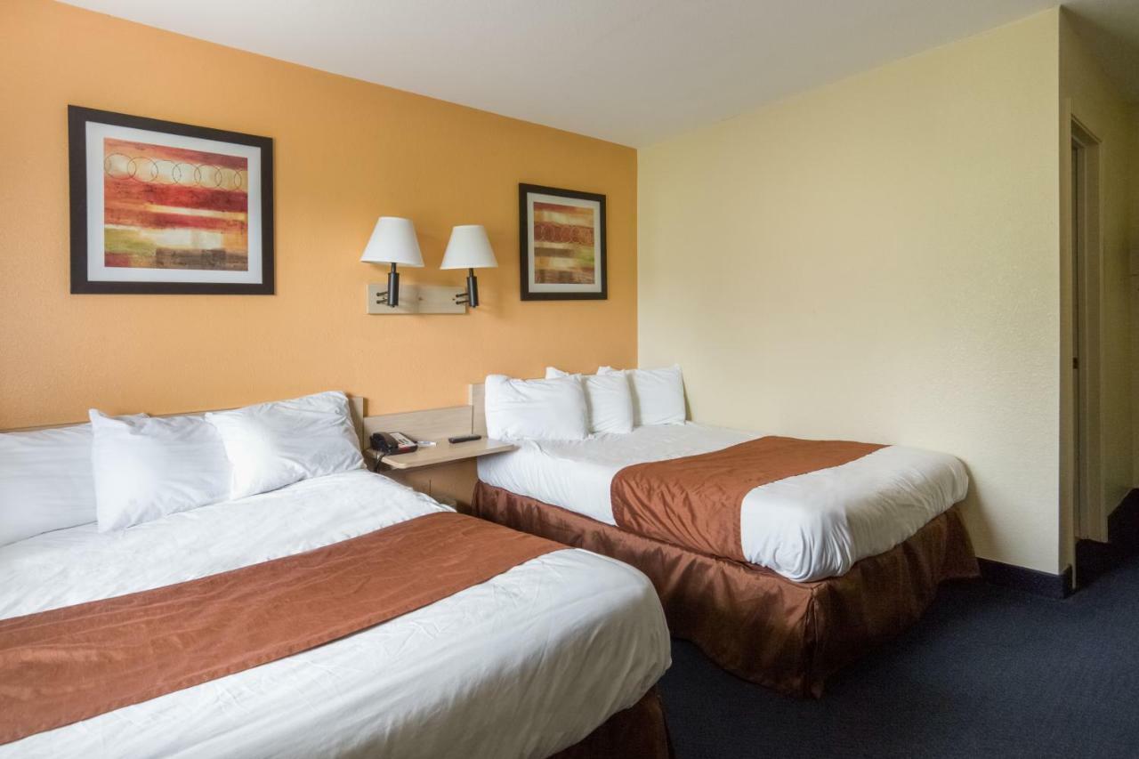 Days Inn By Wyndham ニュー・フィラデルフィア エクステリア 写真