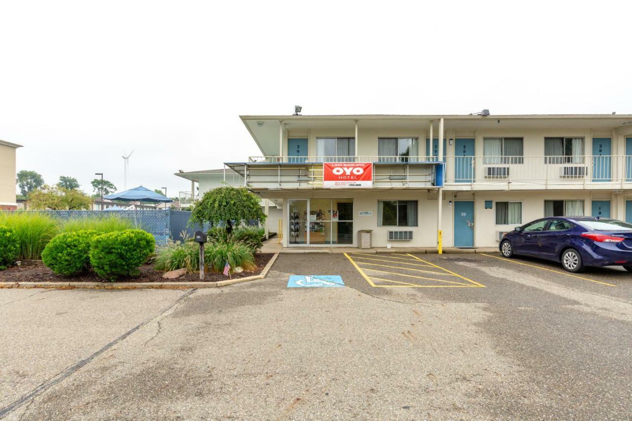 Days Inn By Wyndham ニュー・フィラデルフィア エクステリア 写真
